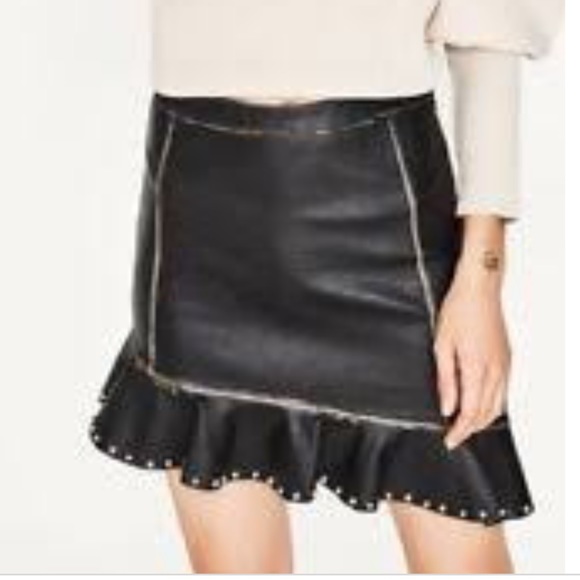 Zara leather skirt - Picture 2 of 5